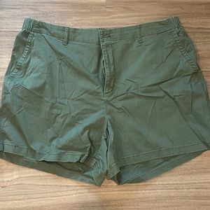 Old Navy high-waisted chino shorts 3x